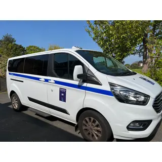 LB Taxi logo